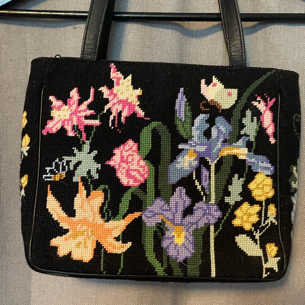 Vintage Embroidered flower purse